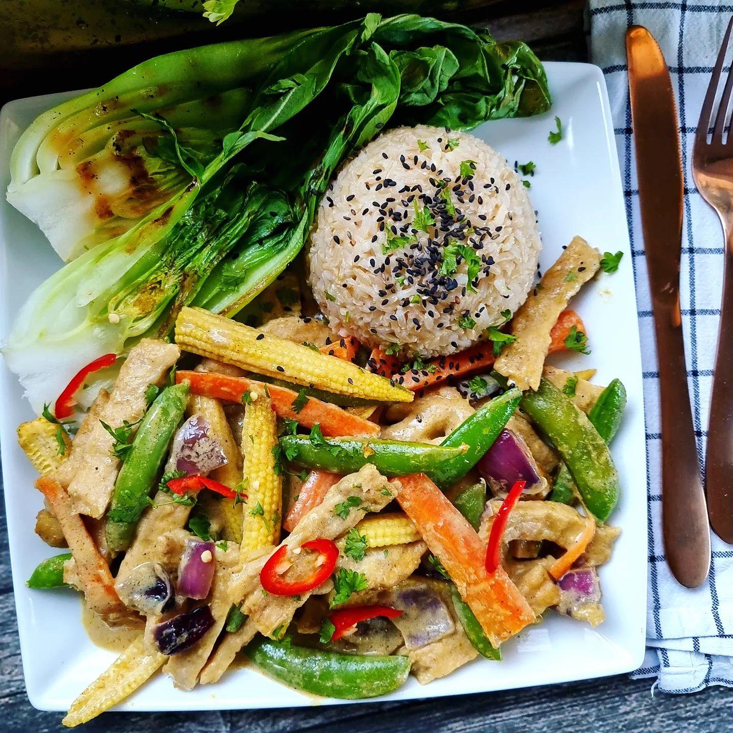 Vegan Thai Green Curry with Rice and Pak Choi