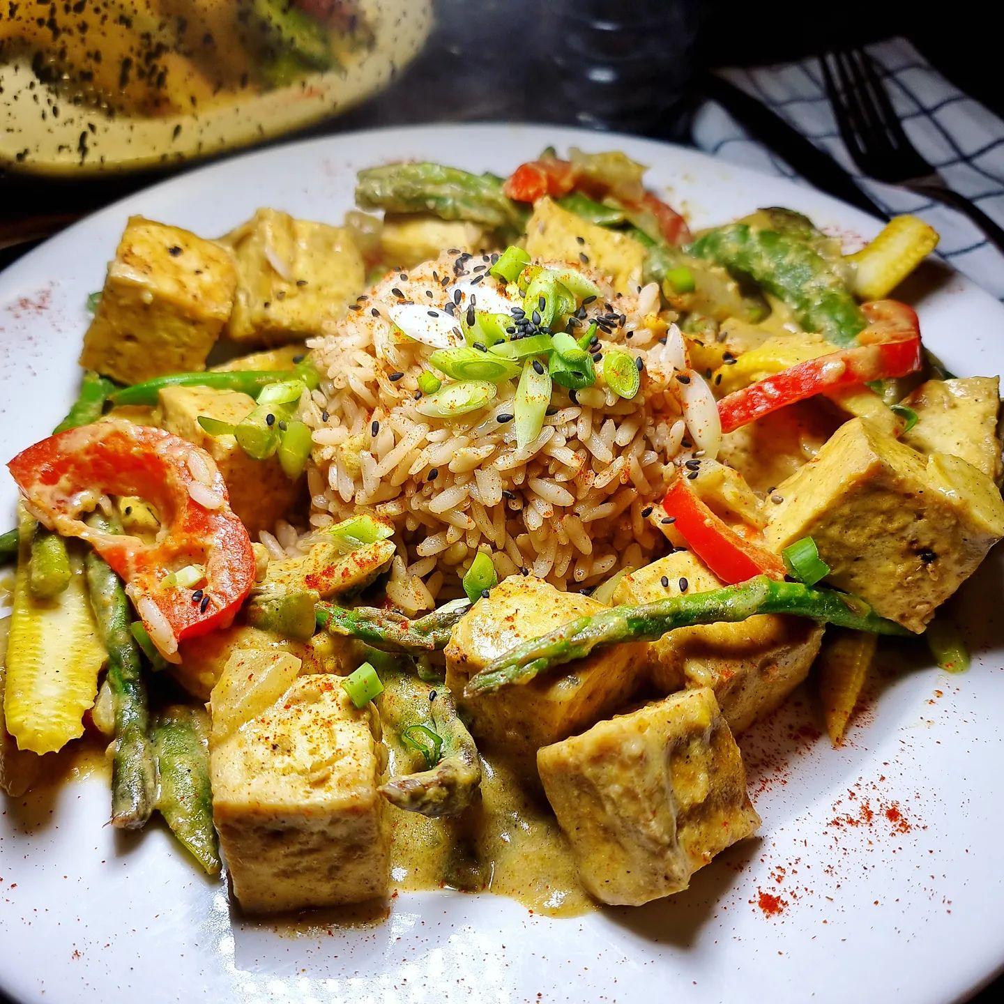 Chunky Tofu Thai Green Curry with Brown Rice
