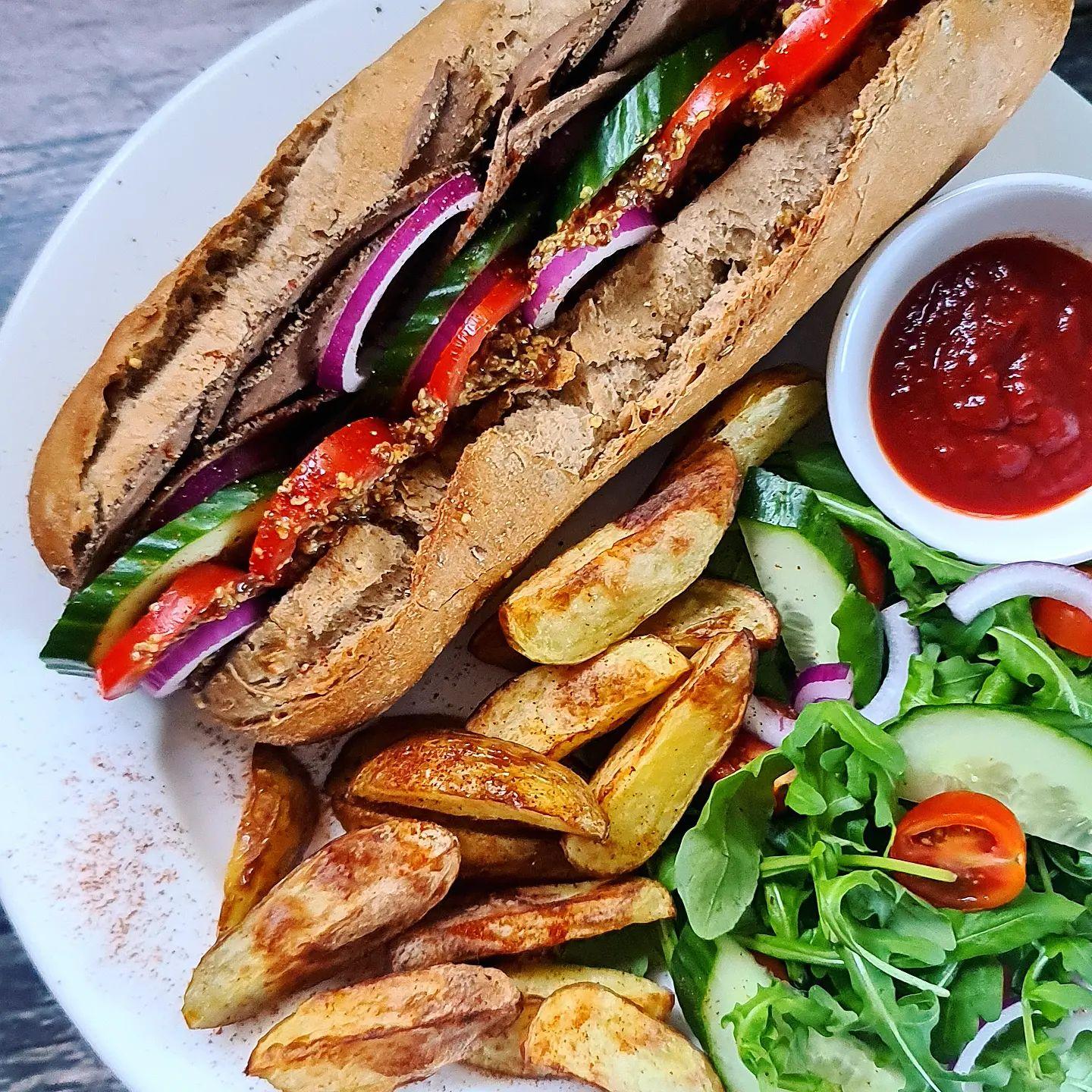 Peppered Vegan Beef and Tomato Baguette with Wedges