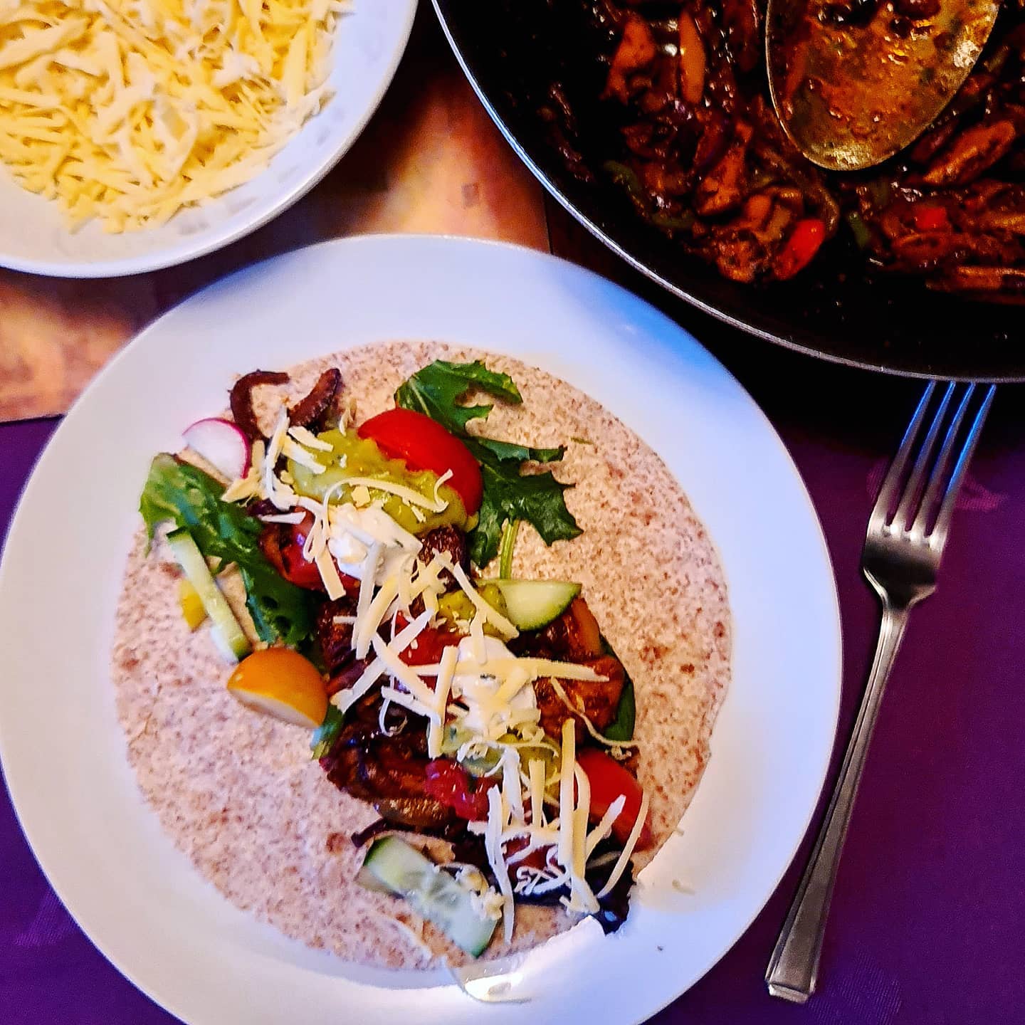 Quick Vegan Chicken Fajita Wraps