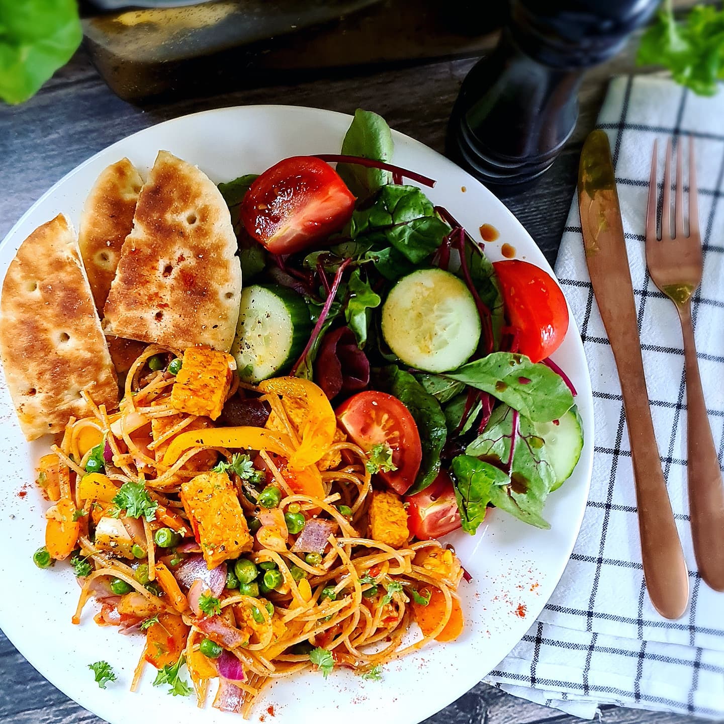 Red Pepper Pesto Spaghetti with Tempeh