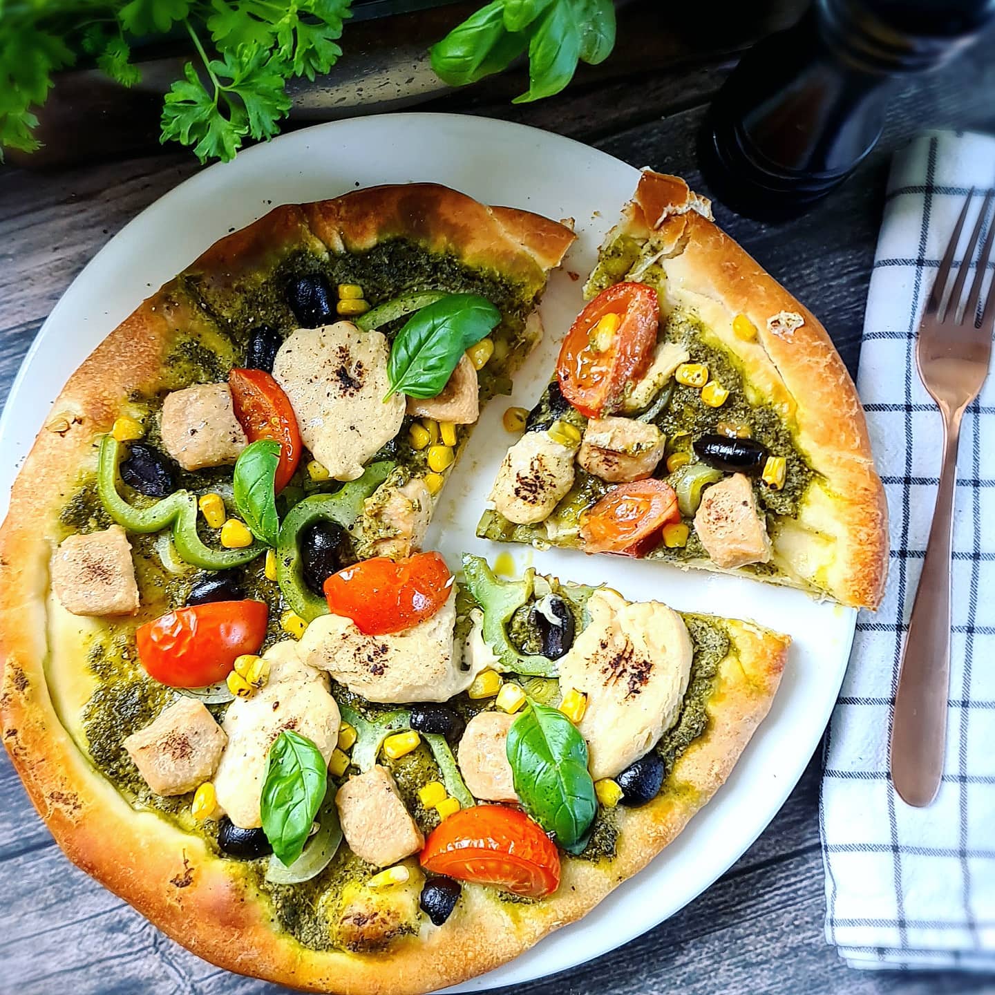 Pesto Chicken Mozzarella Pizza