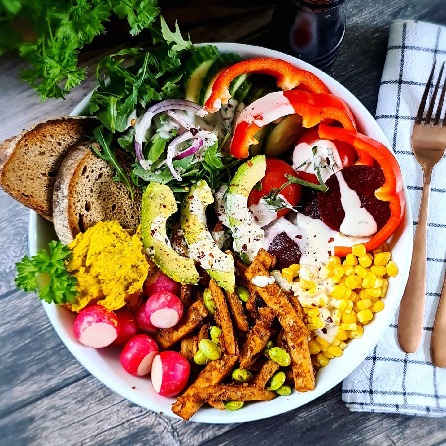 Kebab Spiced Oumph and Edamame Buddha Bowl
