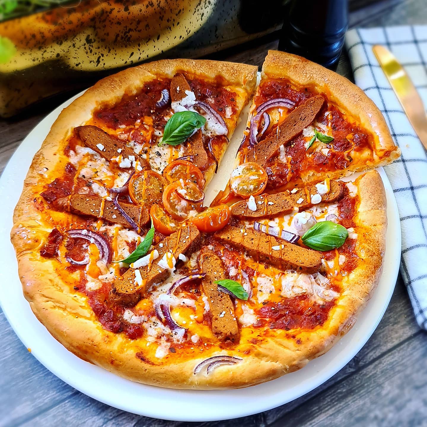 Seitan Steak Sun Dried Tomato Pizza