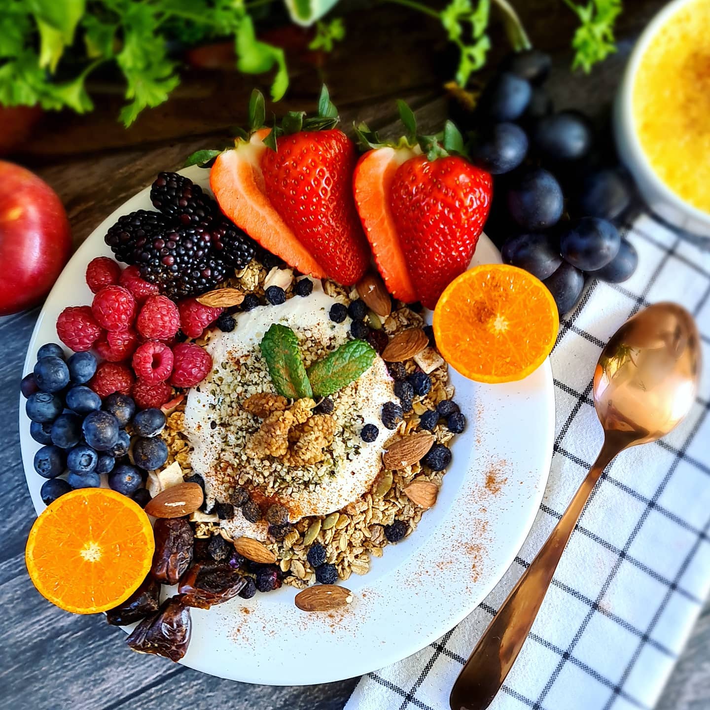 Granola and Muesli with Yogurt and Fruit