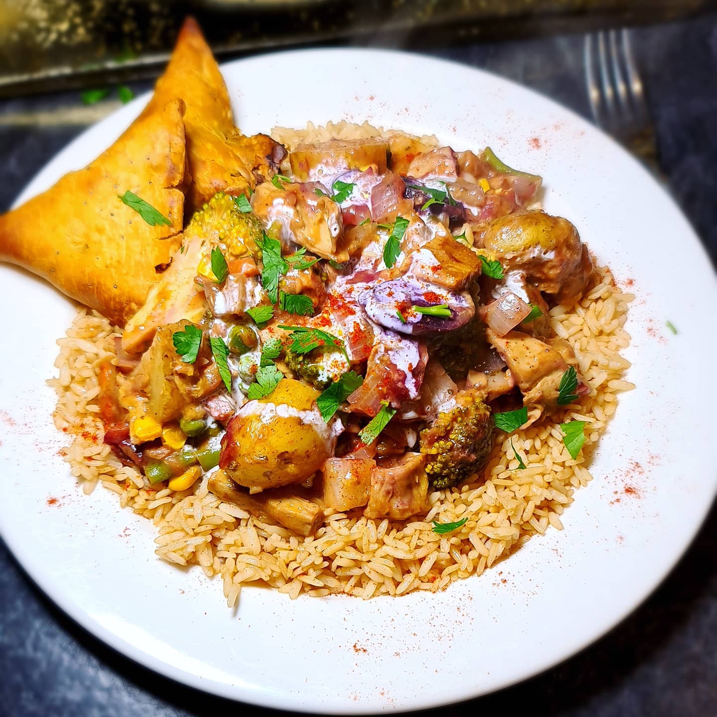 Vegan Chicken-Style Korma with Vegetables and Rice