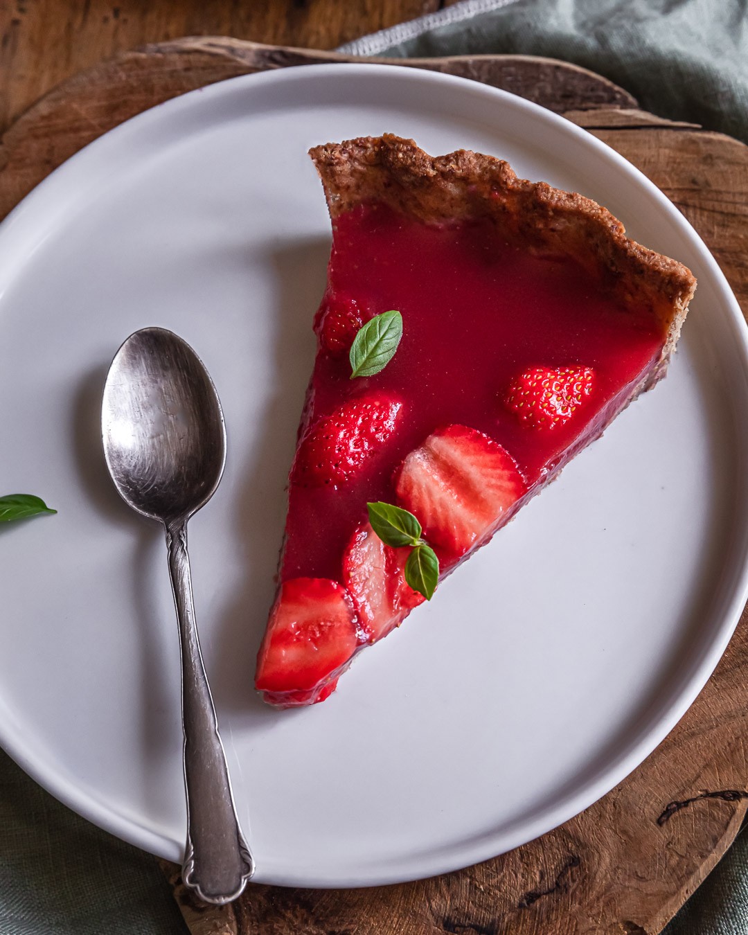 Vegan Strawberry Jell-O Pie