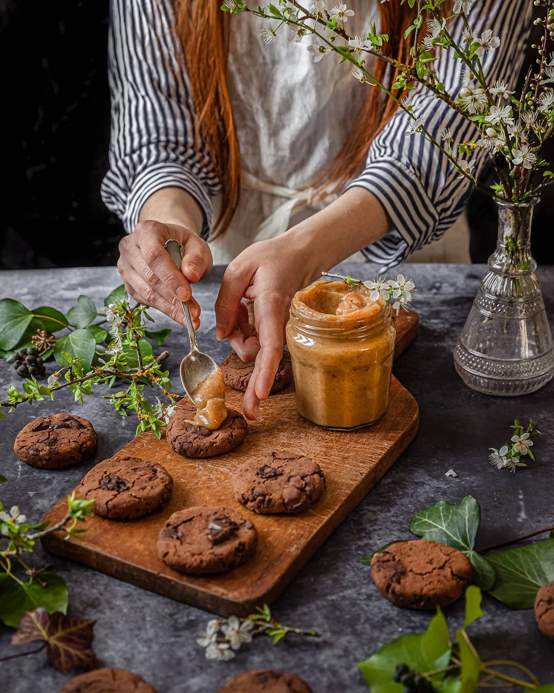 Gluten-Free Chocolate Cookies with Date Caramel