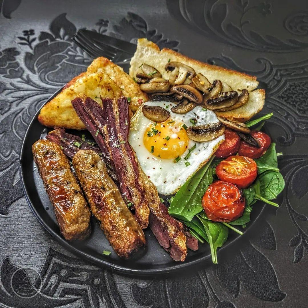 Vegetarian Brunch with Hash Browns and Sausages