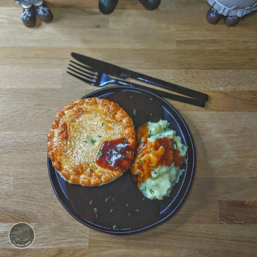 Mince and Onion Pie with Mash and Gravy