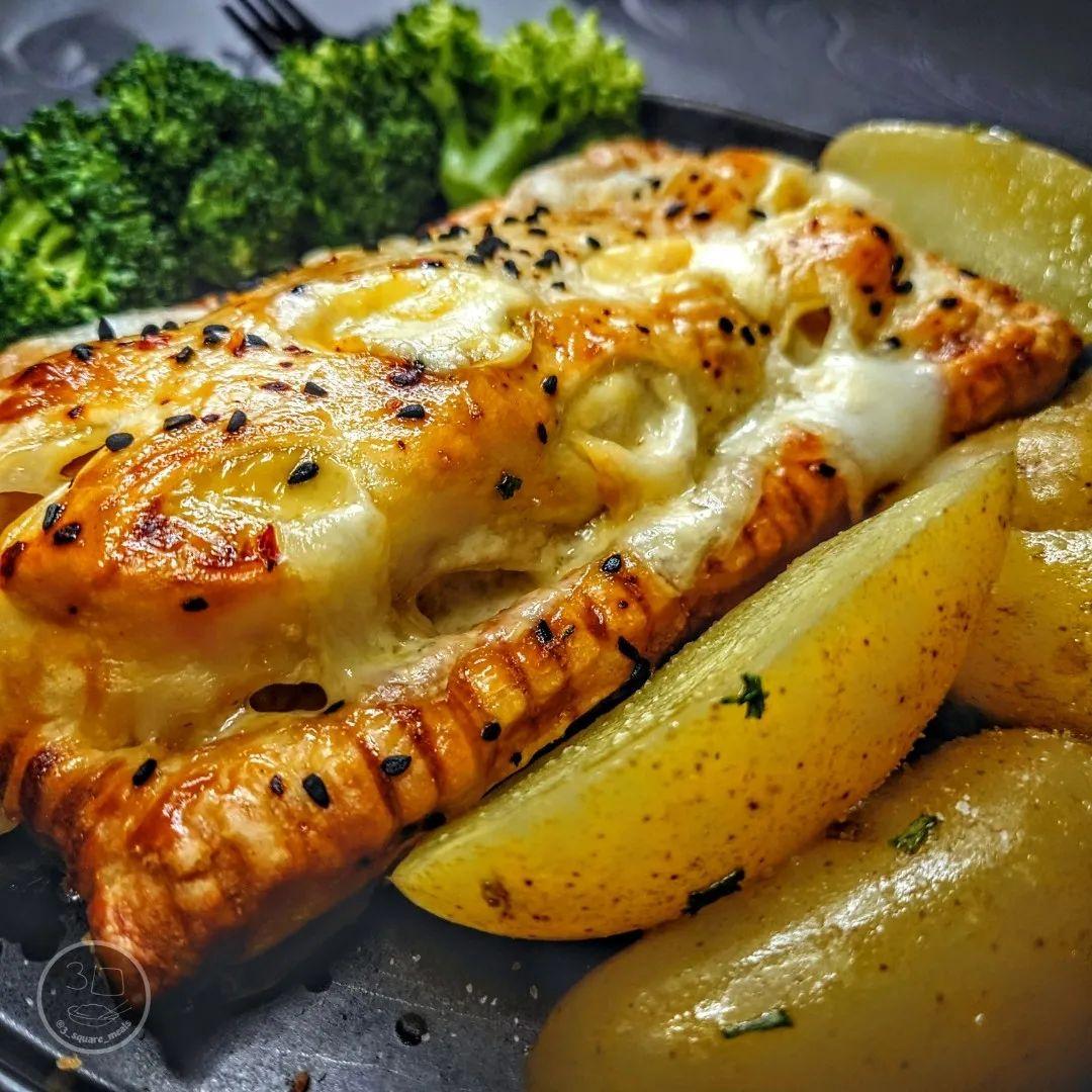 Vegetarian Salmon En Croute with Sides