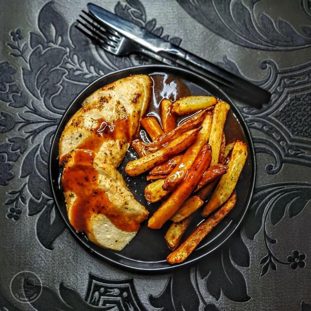 Vegetarian Chicken Chips and Gravy