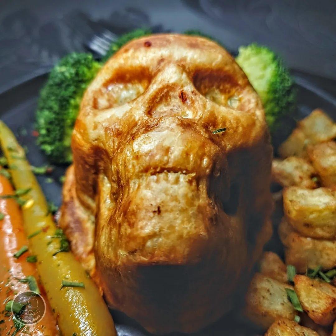 Halloween Skull Pasty with Veggie Sides