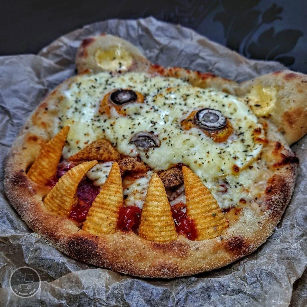 Halloween Zombie Bear Pizza