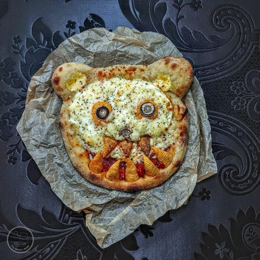 Halloween Zombie Bear Pizza