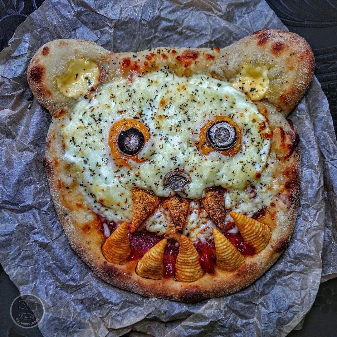 Halloween Zombie Bear Pizza