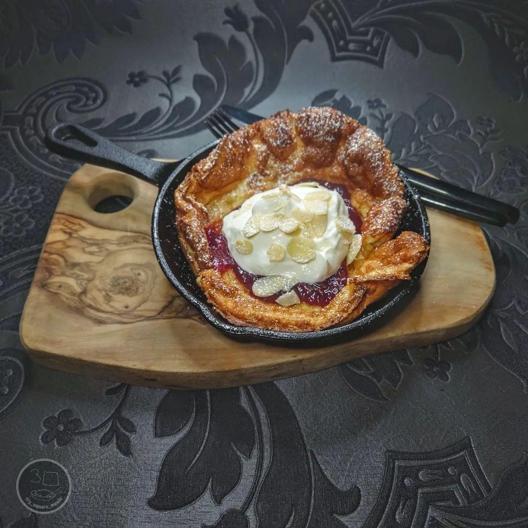 Sweet Dutch Baby Pancake