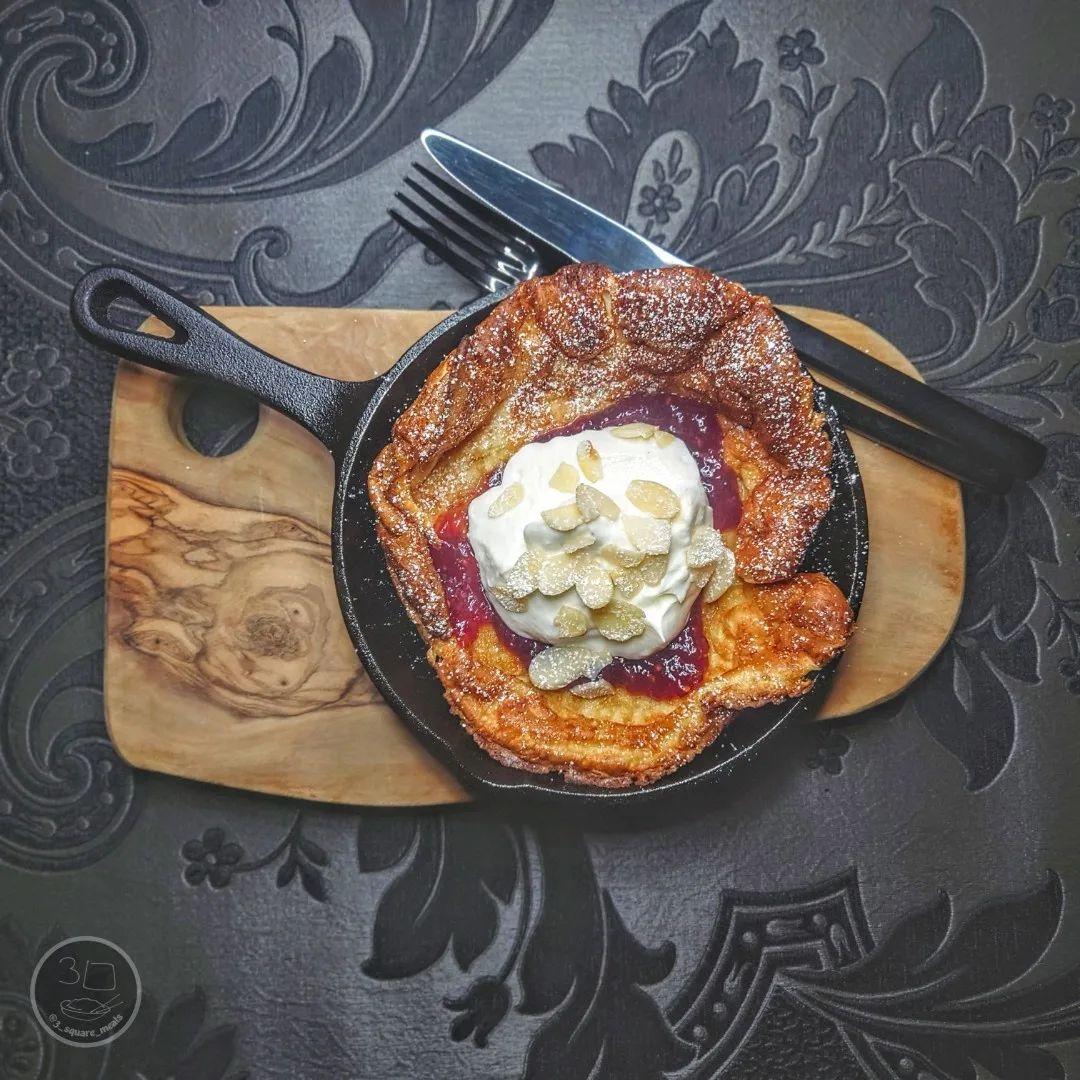 Sweet Dutch Baby Pancake