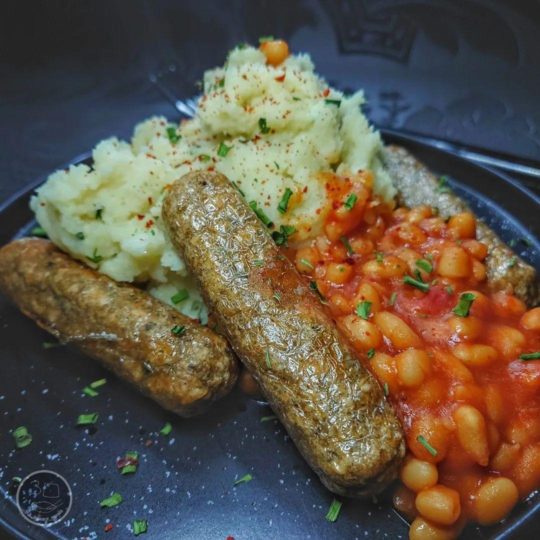 Classic Sausage and Mash with Beans