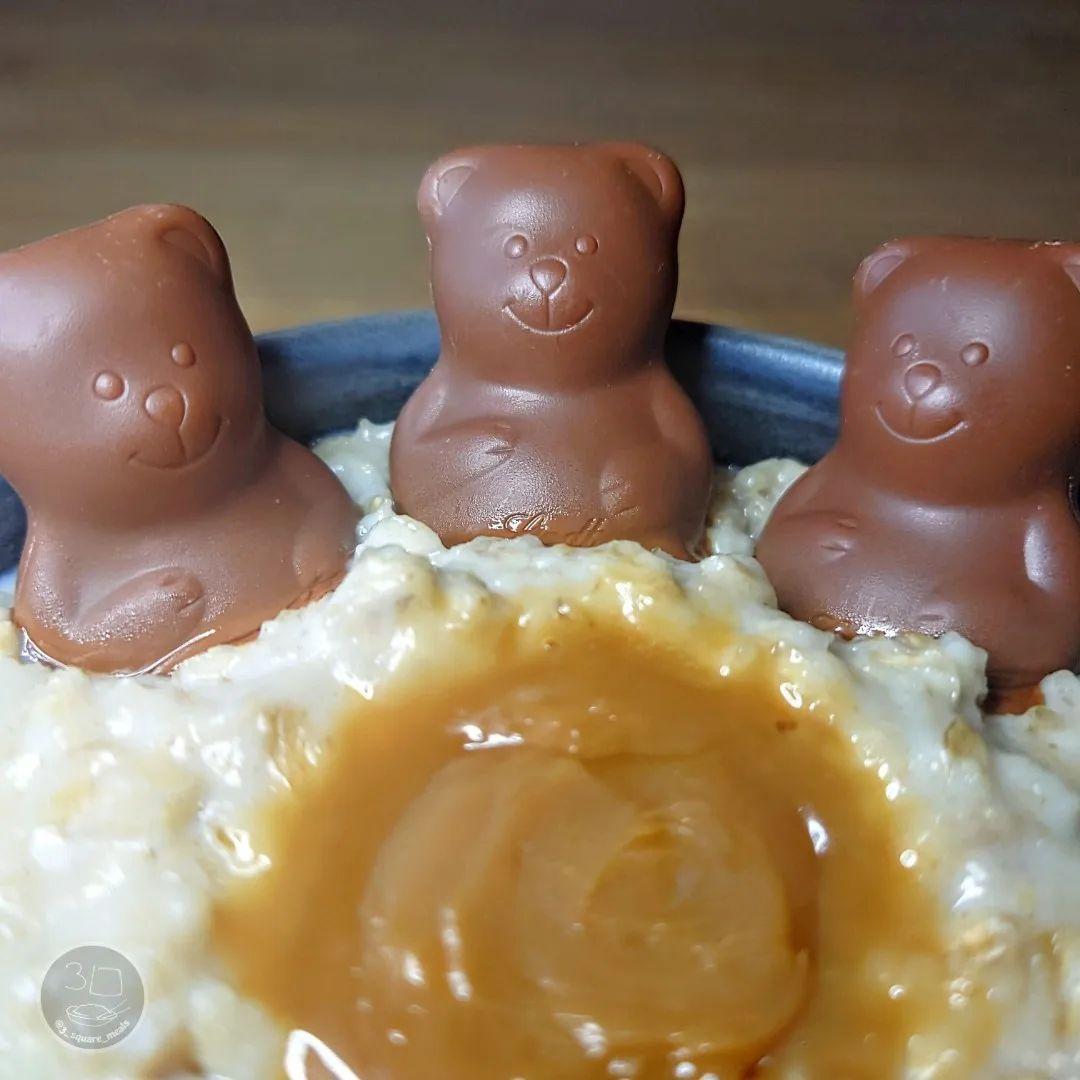 Sweet Caramel Porridge with Chocolate Bears