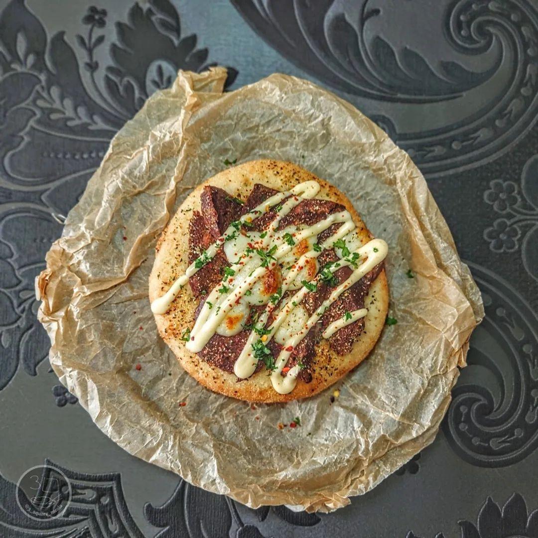 Garlic Cheese Steak Pizza