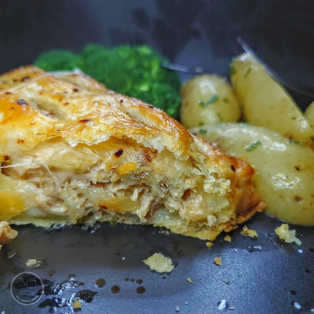 Plant-Based Salmon En Croute with Sides