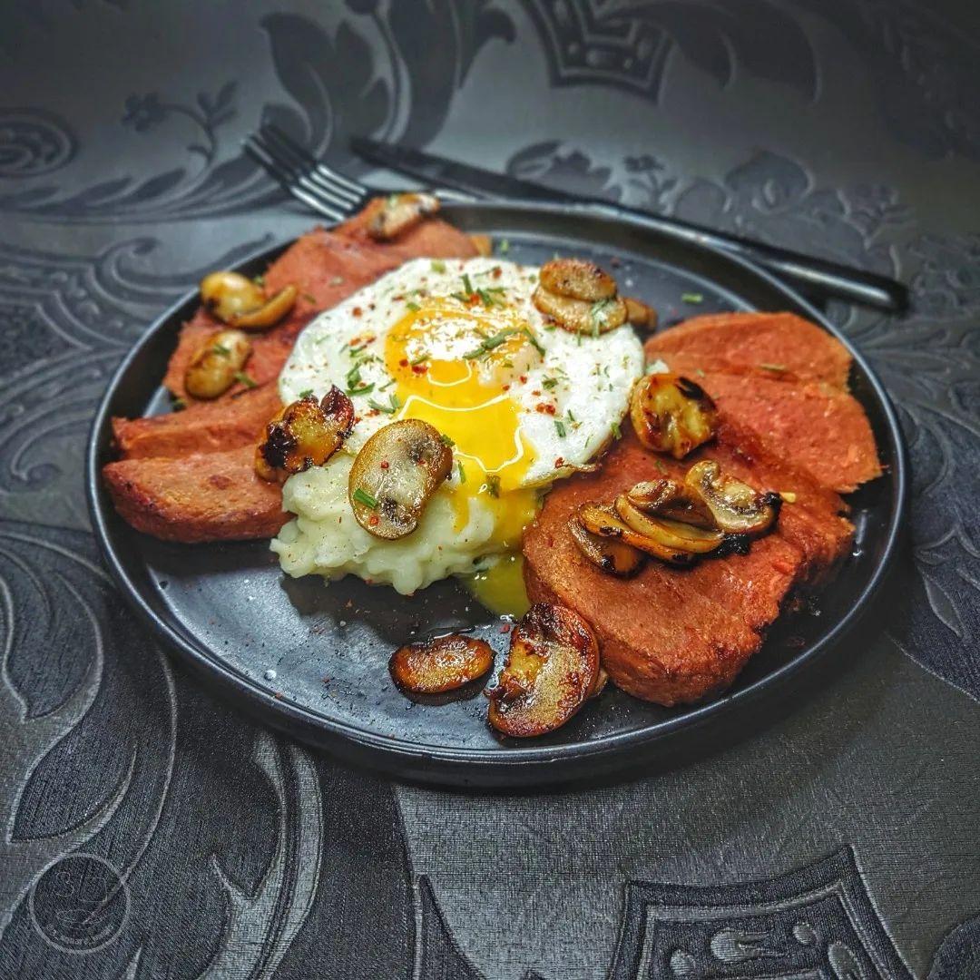 Pan-Fried Veggie Steaks with Egg and Mash