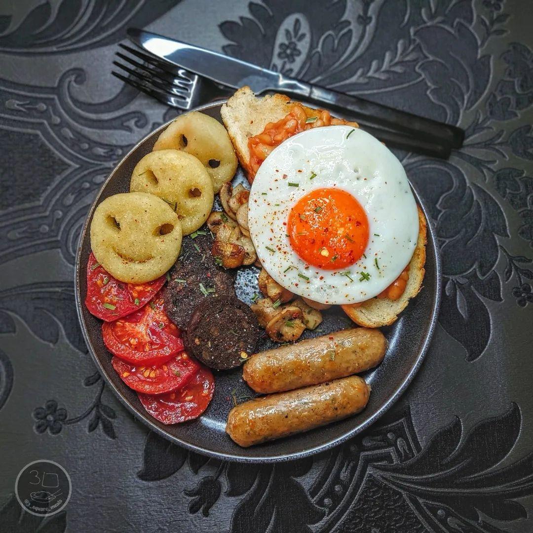 Vegetarian Brunch with Fried Eggs
