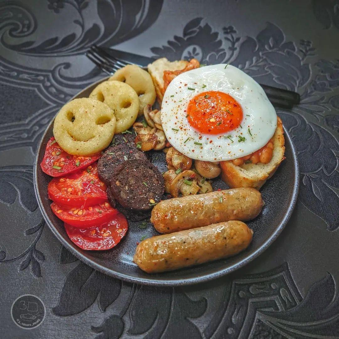 Vegetarian Brunch with Fried Eggs