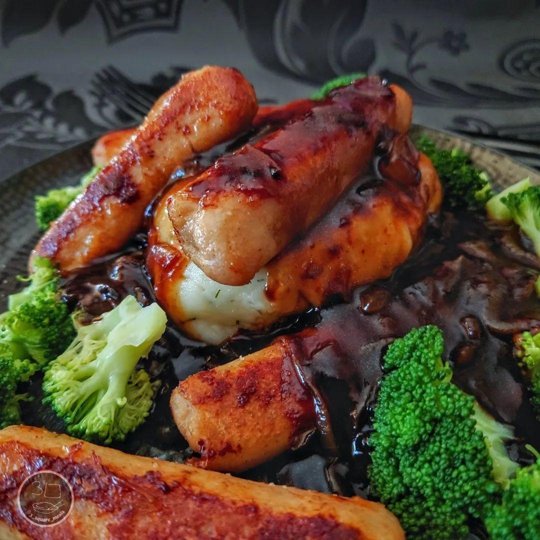 Bangers and Mash with Onion Gravy