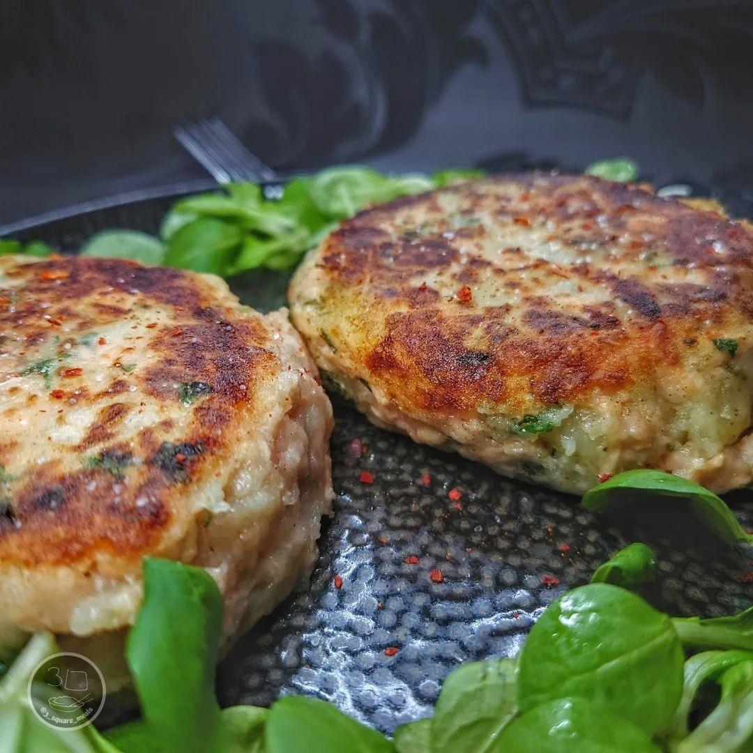 Vegan Fishless Salmon Cakes