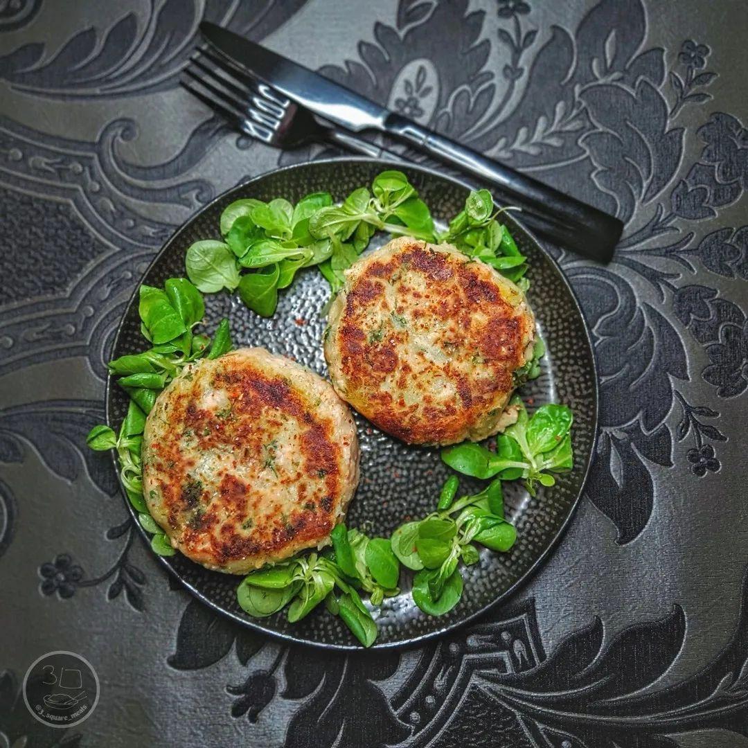 Vegan Fishless Salmon Cakes