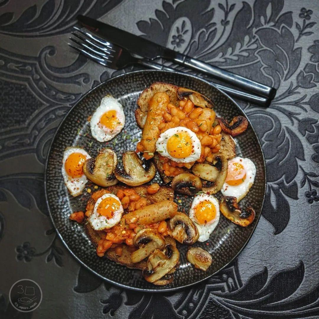Vegetarian Breakfast with Fried Sourdough and Eggs