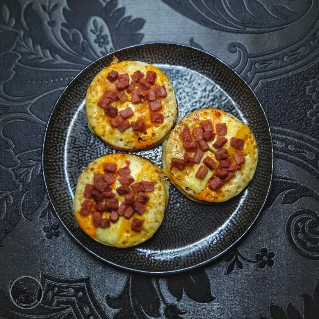 Cheese and Bacon Crumpets