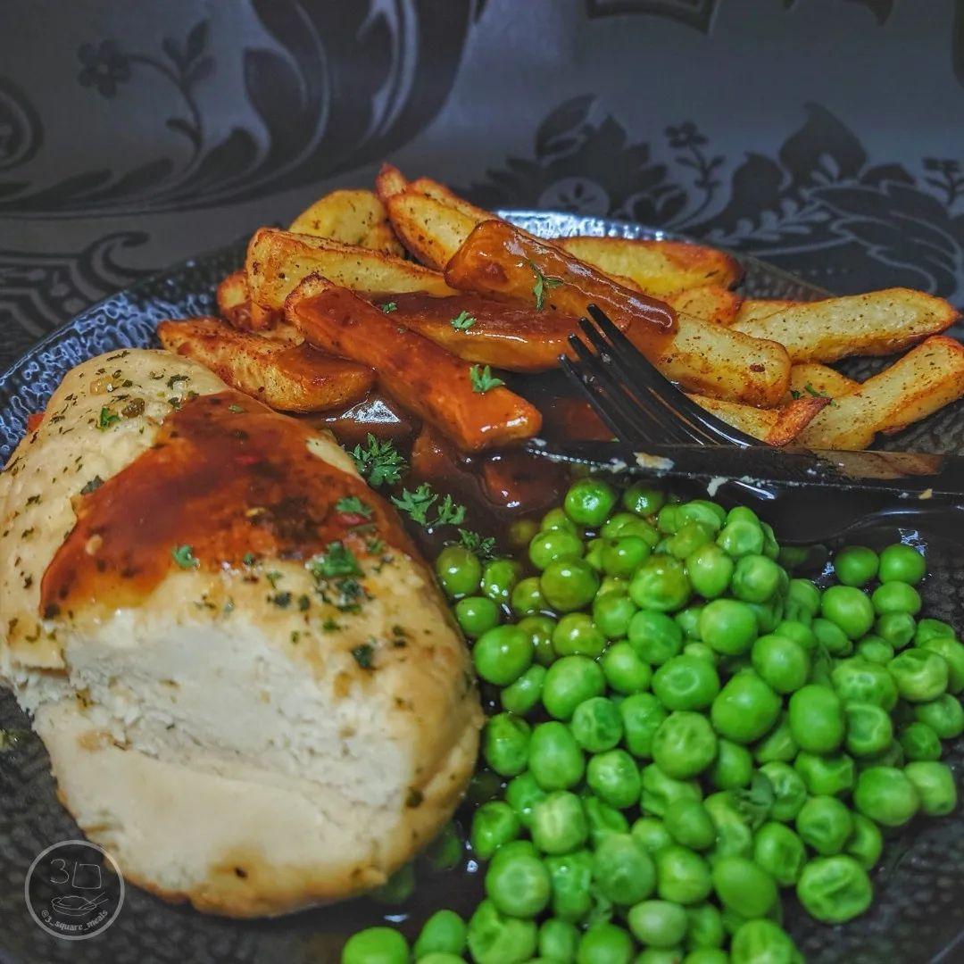 Vegetarian Chicken Fillets with Chips and Gravy