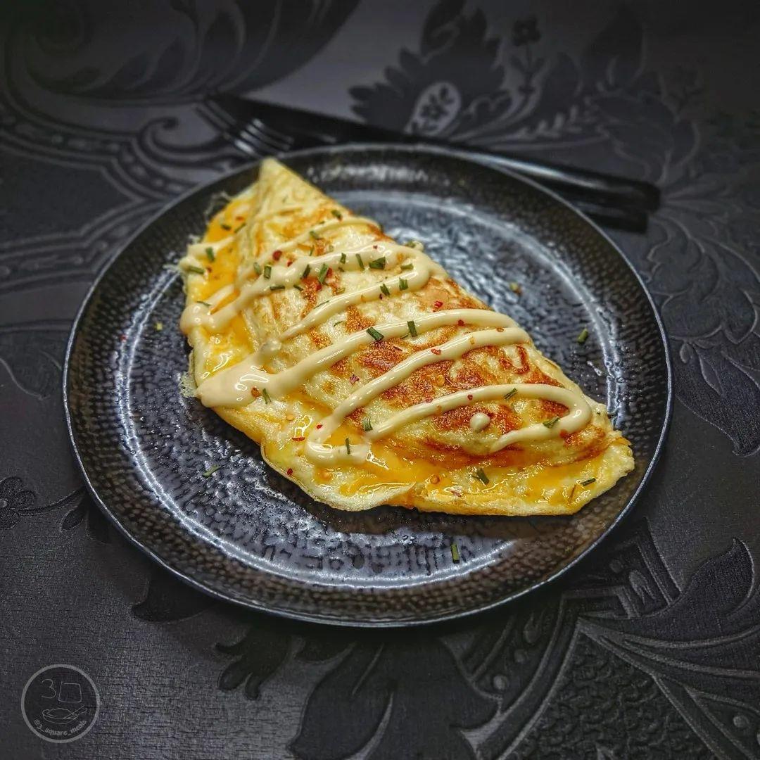 Double Gloucester Cheese Omelette