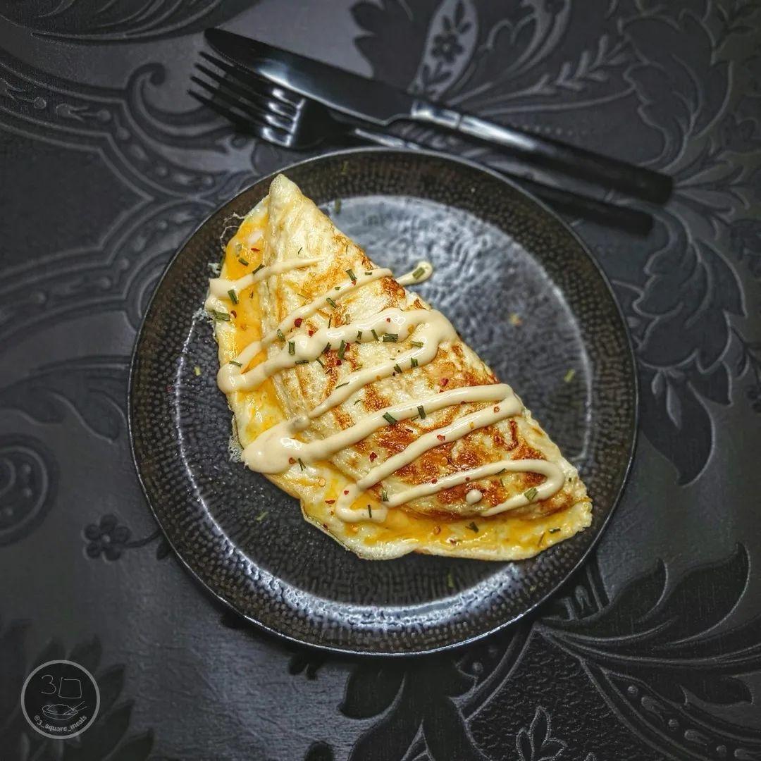 Double Gloucester Cheese Omelette