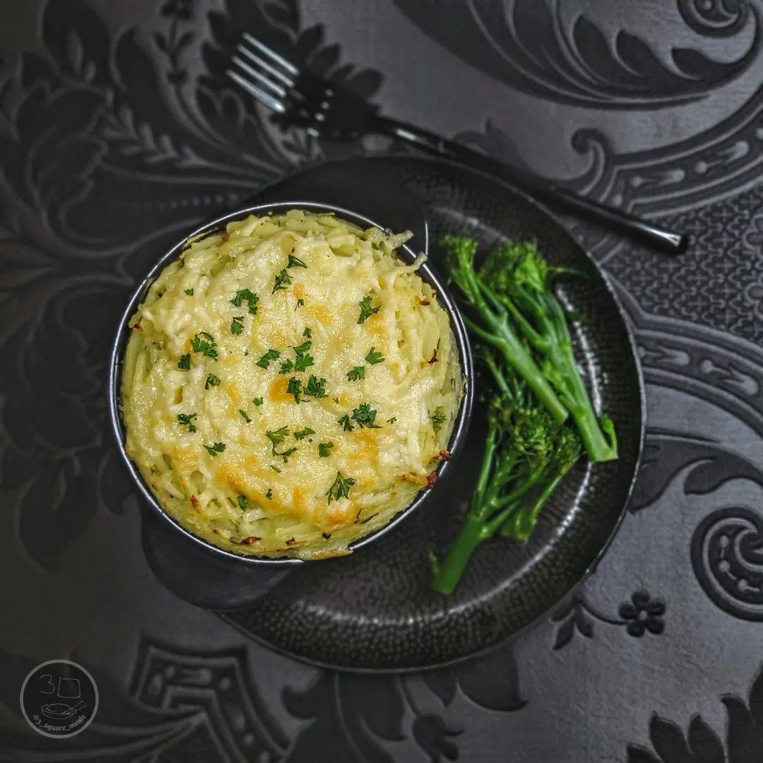 Cheesy Sausage and Bean Mash Pie
