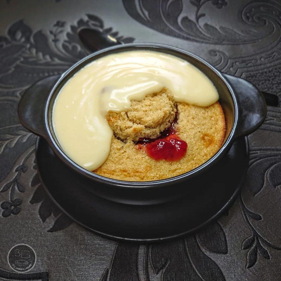 Sweet Baked Oats with Custard Filling