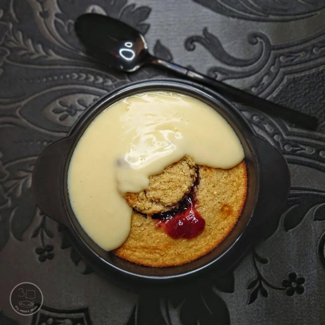 Sweet Baked Oats with Custard Filling