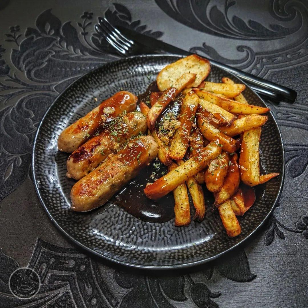 Sausage Chips and Gravy