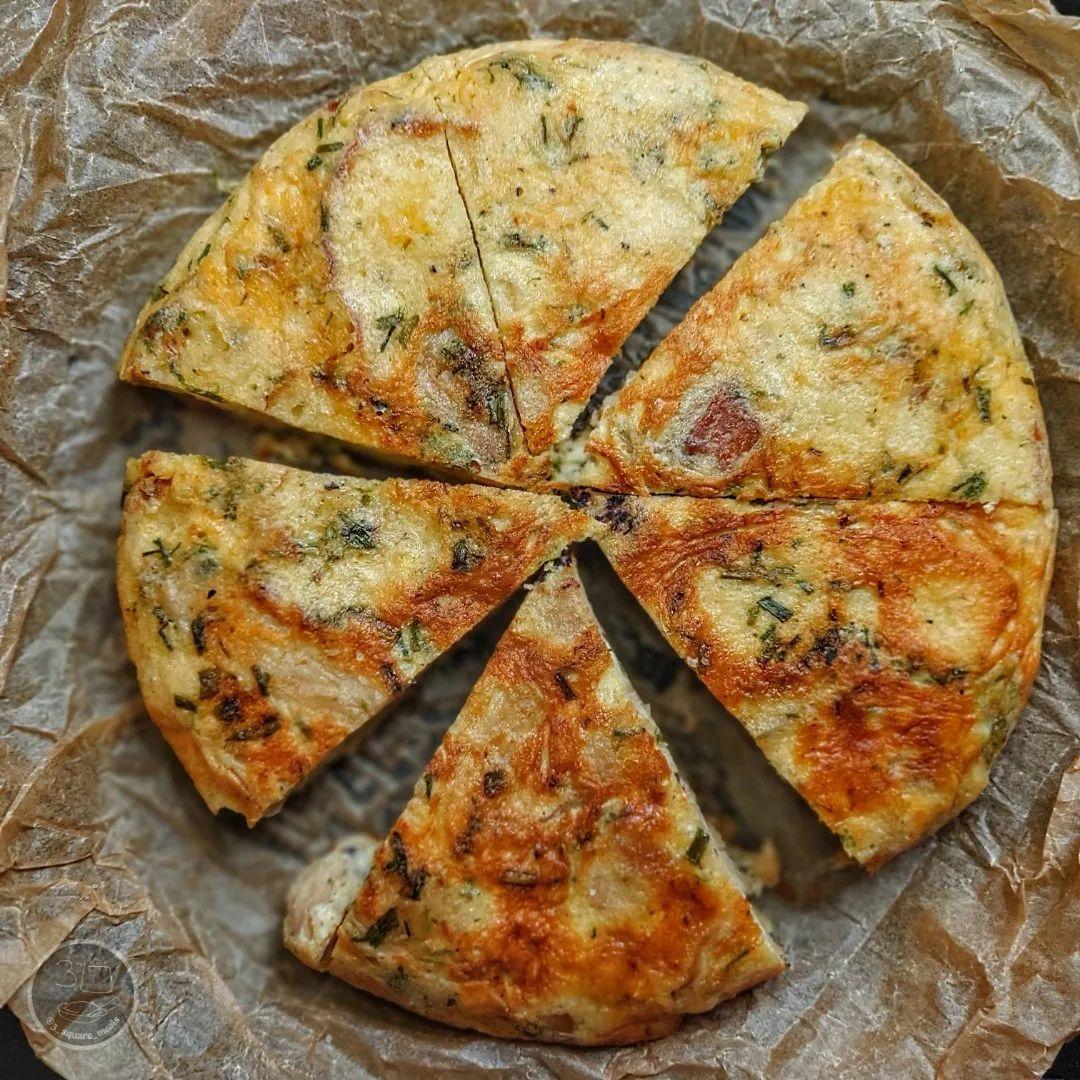 Bread Frittata with Cheese and Chicken