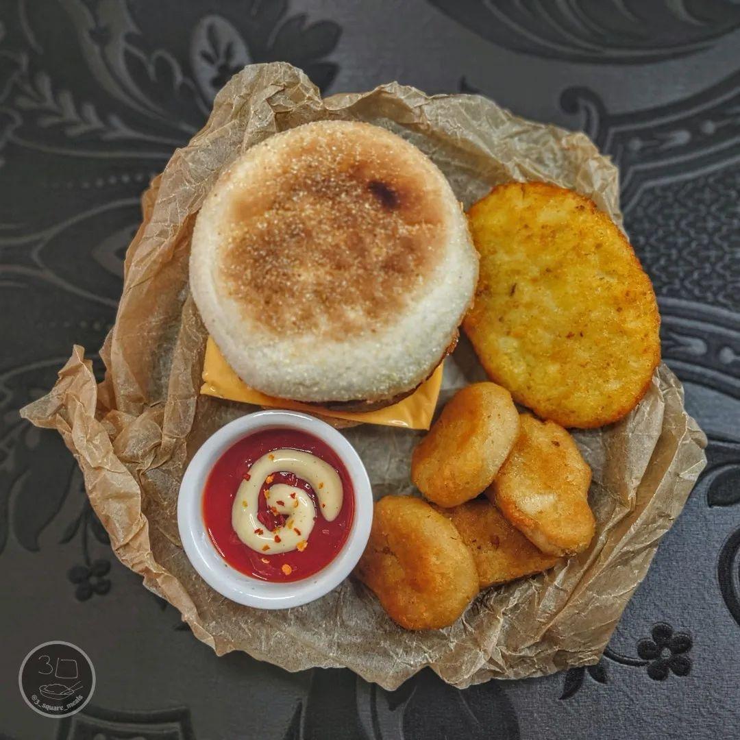 Vegetarian Mcmuffin-Style Breakfast