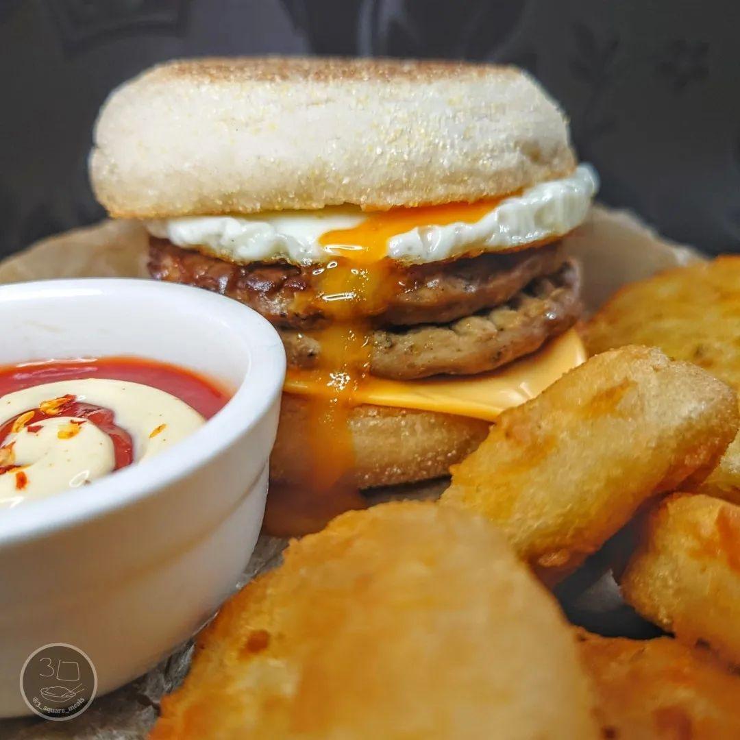 Vegetarian Mcmuffin-Style Breakfast