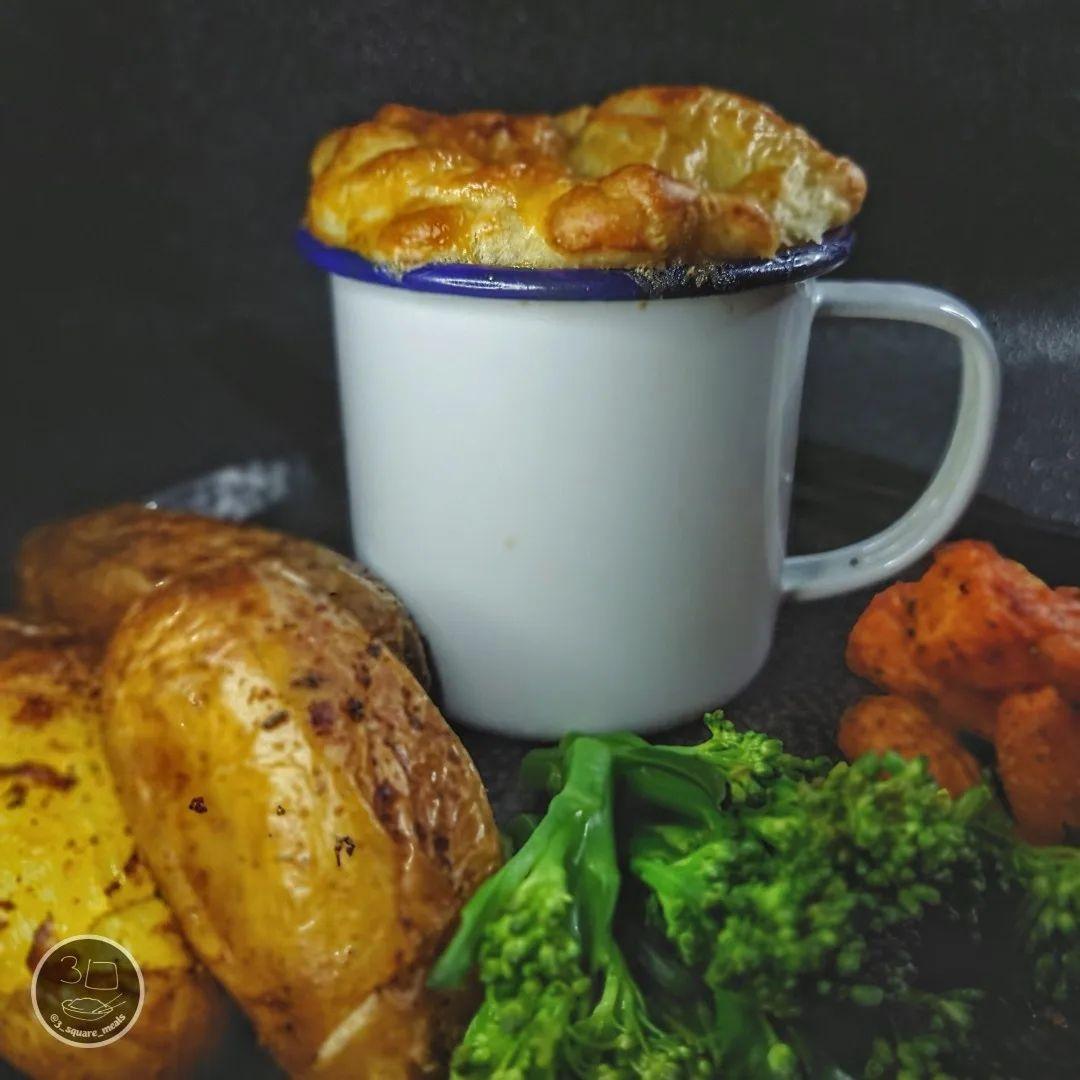 Vegetarian Mug Pie with Vegetables