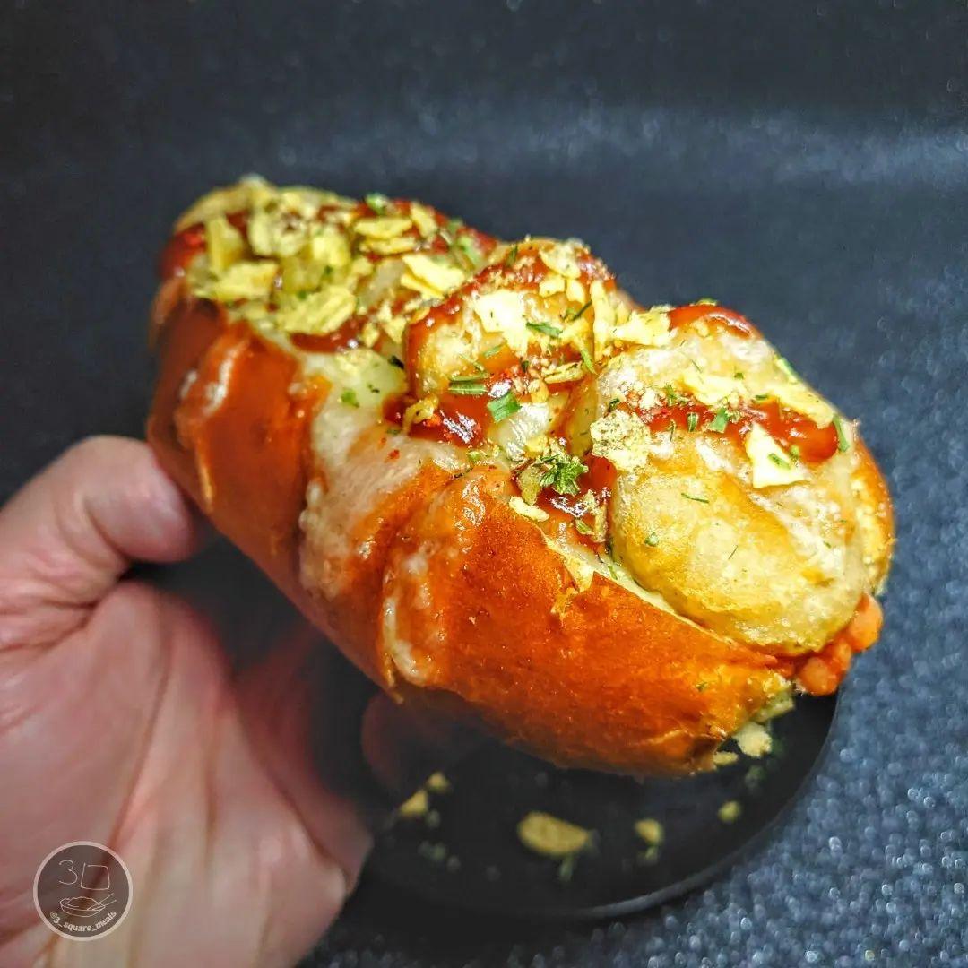 Cheesy Bean Nugget Hotdog