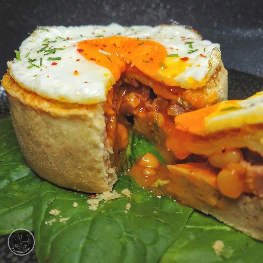 Hearty Vegetarian Breakfast Pie