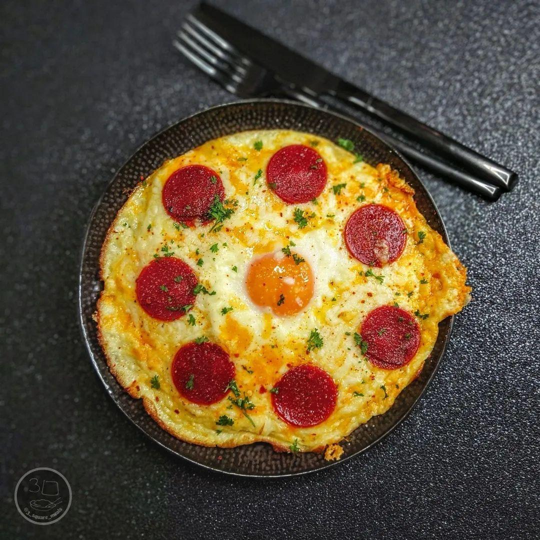 Savory Open-Faced Pizza Omelette