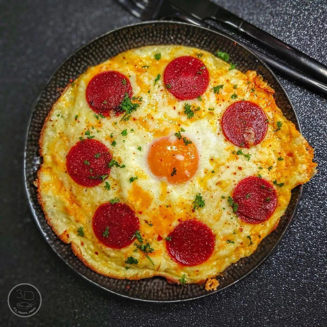 Savory Open-Faced Pizza Omelette