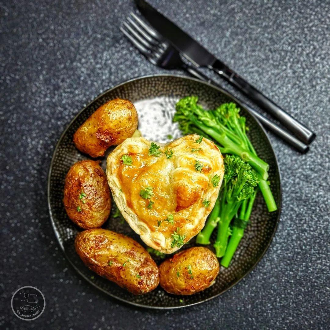 Plant-Based Chicken and Mushroom Pie with Sides